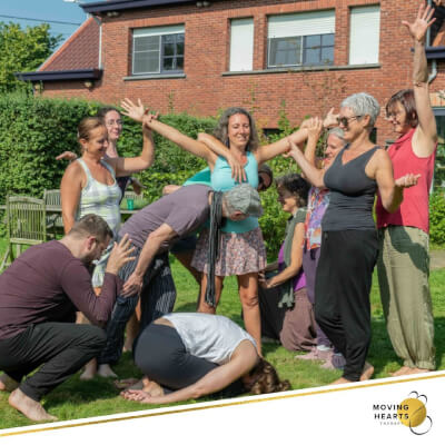 inspiratie & level-up weekend voor allerhande hulpverleners: dans, crea, lachen & psychodrama